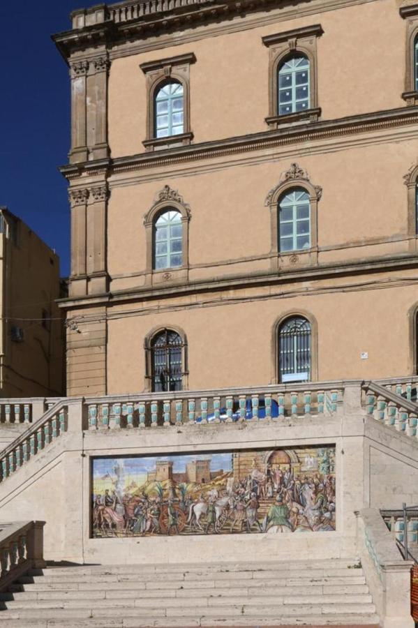 La Scalinata Home Apartment Caltagirone Eksteriør billede